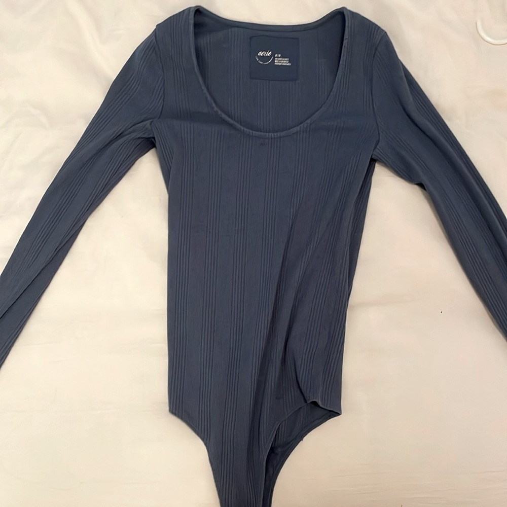 Aerie NWOT ribbed scoop neck body suit marbled blue size medium